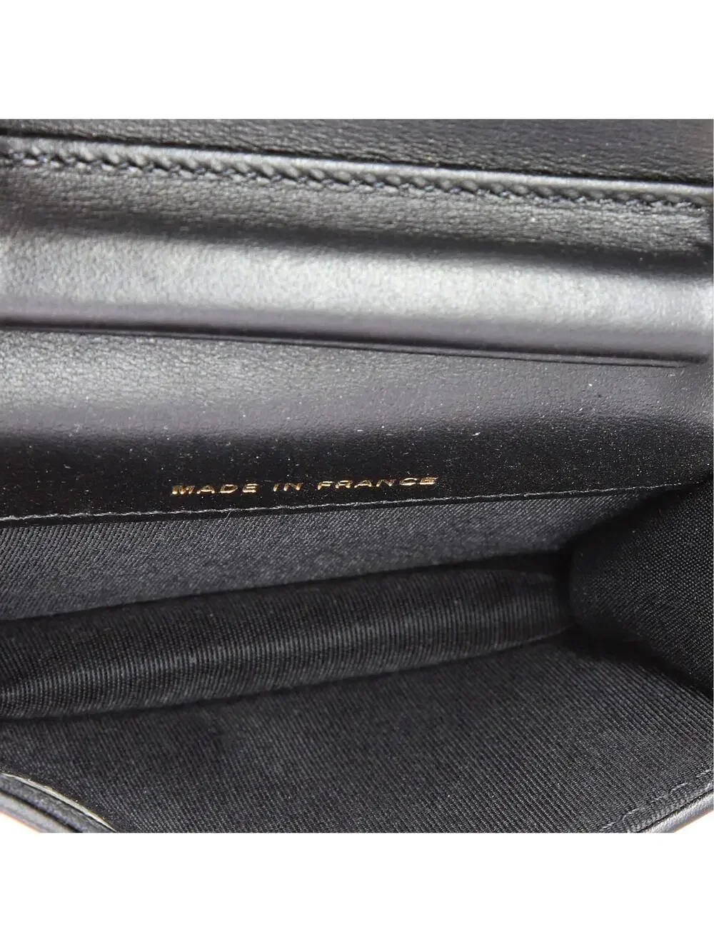 CHANEL elevate your